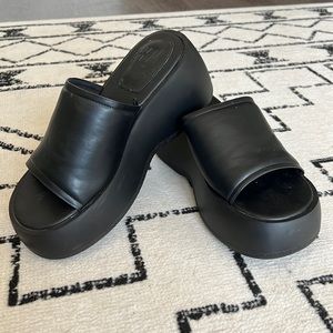 Platform sandals